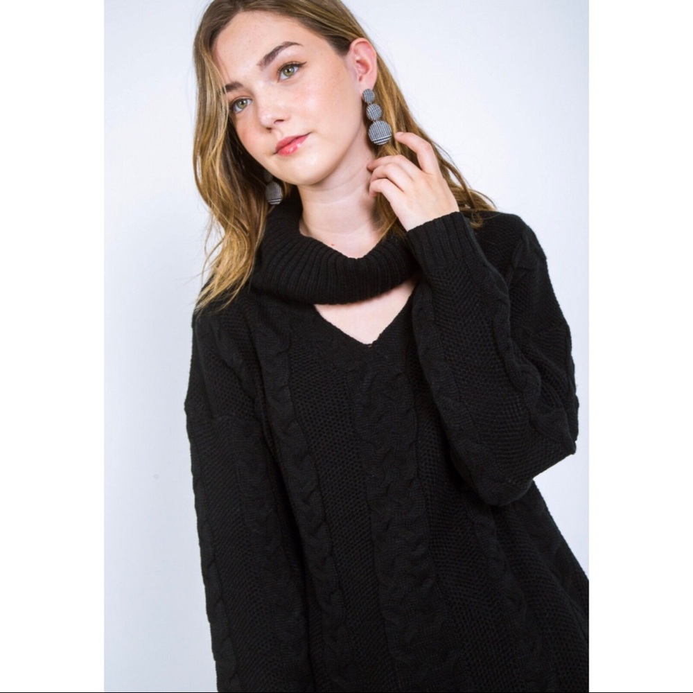 Celeste Choker Knit - Picture 5 of 6